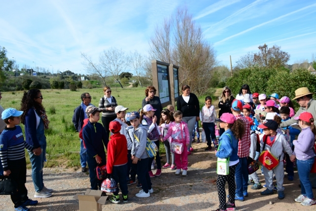 914_phoca_thumb_l_2017-04-12-foto-criancas-do-1-ciclo-passeiam-na-natureza-100