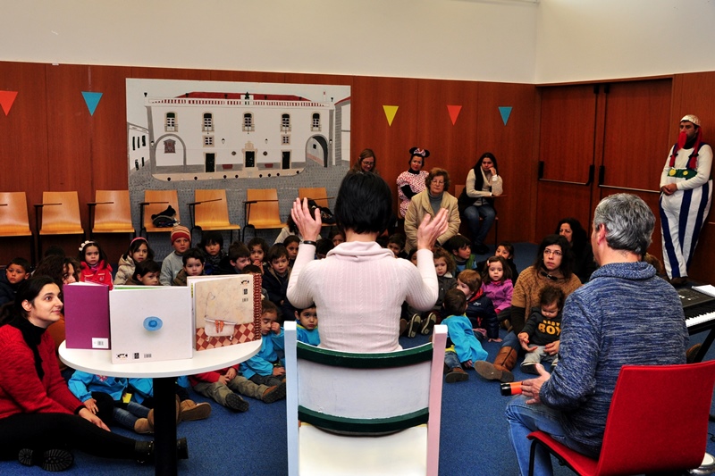 380_20288-2015-01-13-fotografia-de-biblioteca-municipal-de-monforte-comemora-20-anos-118
