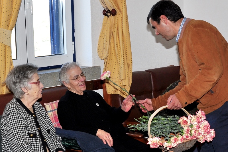 2015-03-10-fotografia-camara-municipal-de-monforte-homenageia-mulheres-107