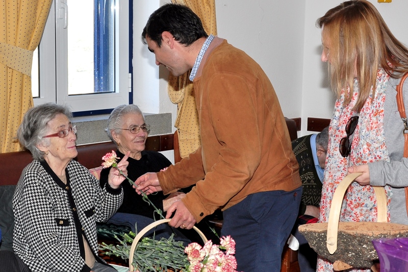 395_21609-2015-03-10-fotografia-camara-municipal-de-monforte-homenageia-mulheres-108
