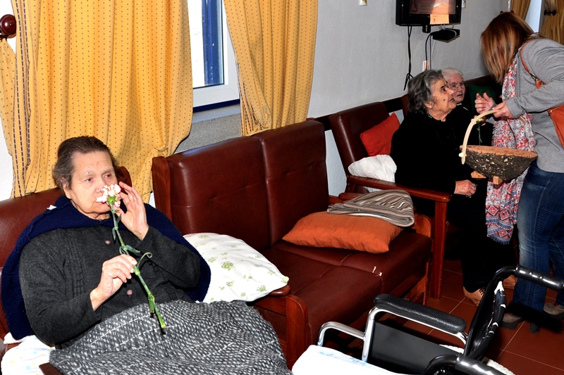 395_21613-2015-03-10-fotografia-camara-municipal-de-monforte-homenageia-mulheres-112