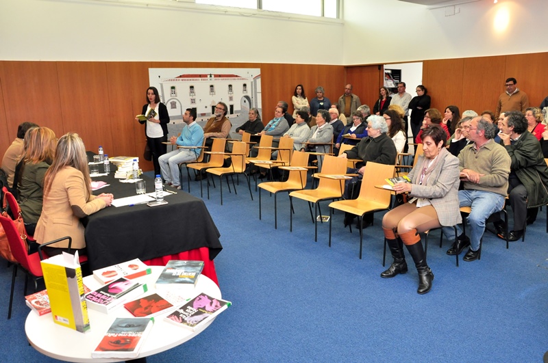432_22492-2015-04-21-fotografia-ines-pedrosa-foi-a-monforte-falar-do-seu-desamparo-106