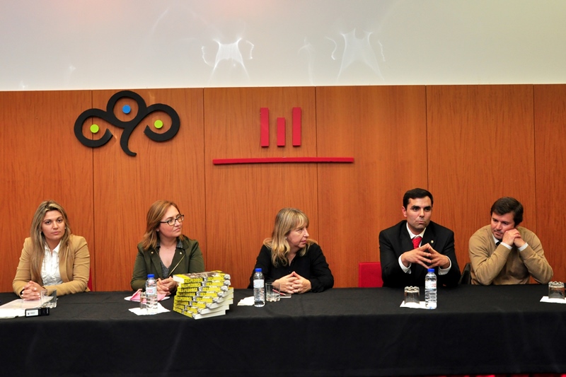 432_22498-2015-04-21-fotografia-ines-pedrosa-foi-a-monforte-falar-do-seu-desamparo-112
