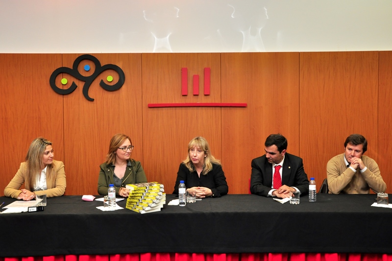 432_22502-2015-04-21-fotografia-ines-pedrosa-foi-a-monforte-falar-do-seu-desamparo-116