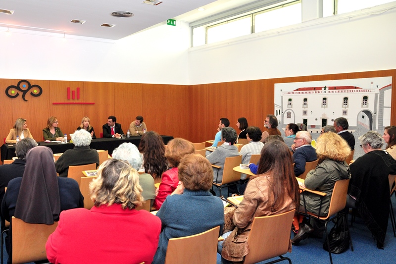 432_22503-2015-04-21-fotografia-ines-pedrosa-foi-a-monforte-falar-do-seu-desamparo-117