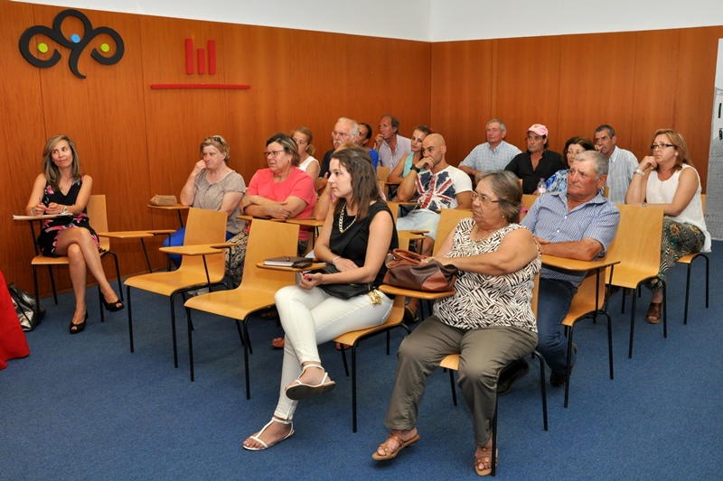 506_25108-2015-06-30-camara-municipal-e-inquilinos-do-ihru-vencem-mais-uma-batalha-105