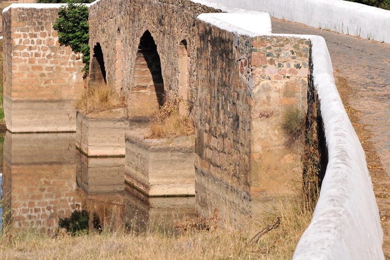 551_26446-2015-09-29-fotografia-municipio-de-monforte-leva-a-descobrir-marcas-do-seu-patrimonio-indu