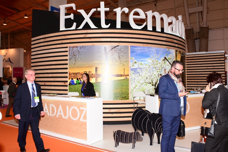 649_29226-2016-03-09-fotografia-municipio-de-monforte-presente-na-mais-importante-feira-de-turismo-1