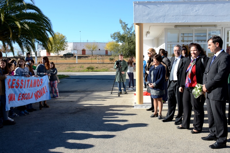 828_37994-2016-11-24-fotografia-secretaria-de-estado-ve-com-bons-olhos-o-centro-escolar-113