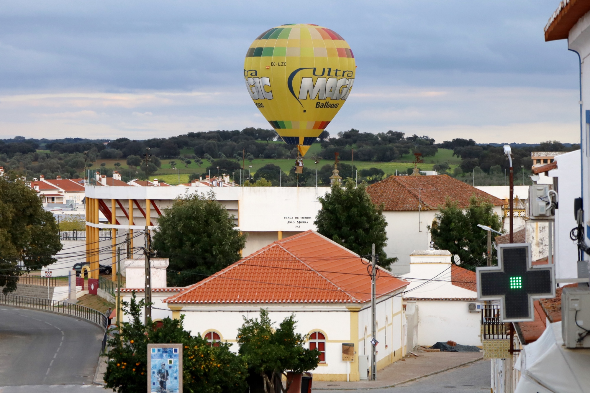 2022-11-15-foto-baloes-dao-mais-cor-aos-ceus-de-monforte-(225)