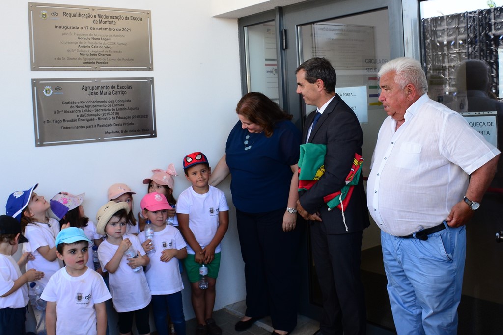 2023-05-09-foto-municipio-atribui-nome-de-joao-maria-carrico-ao-agrupamento-de-escolas-(192)