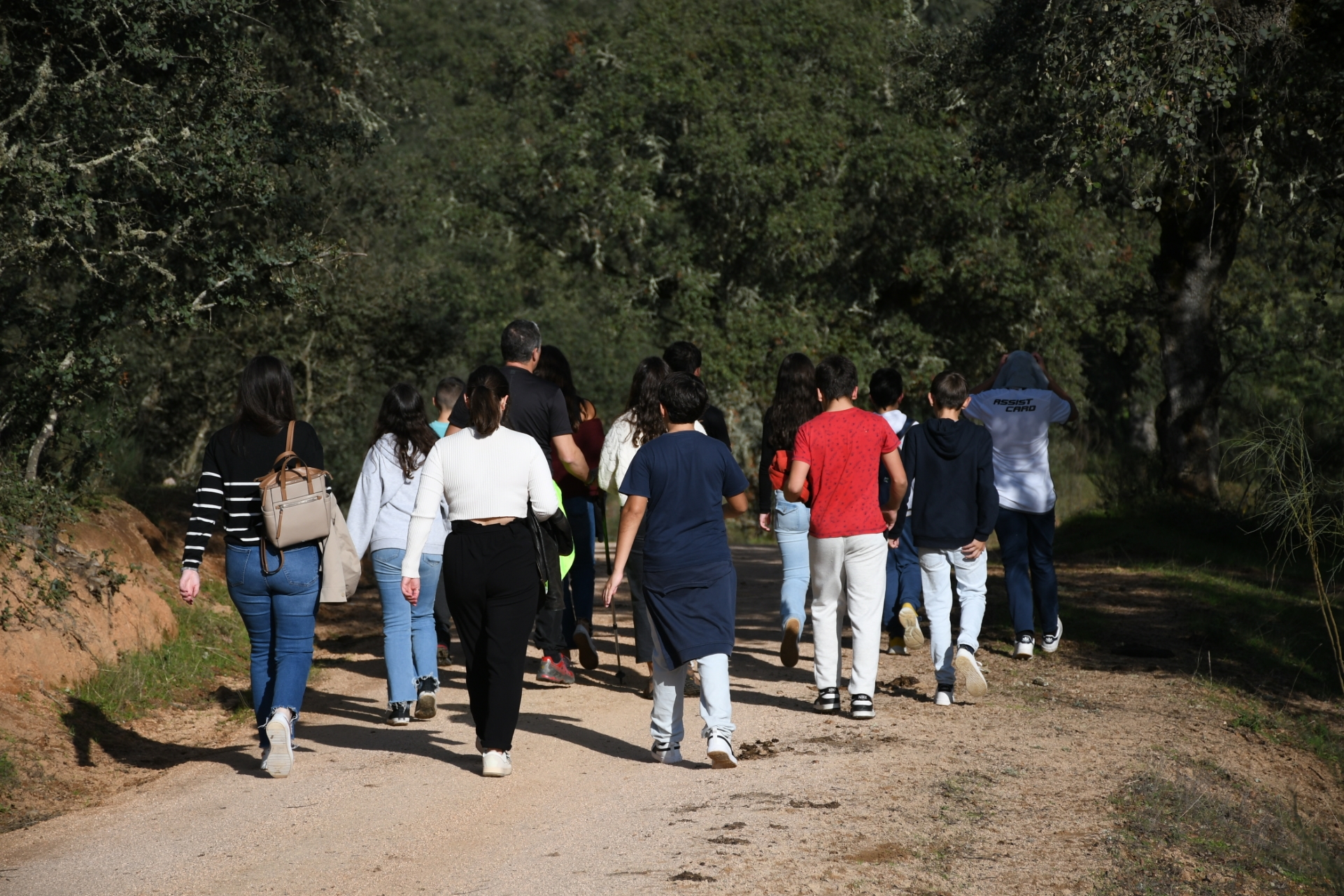 2024-11-20-foto-alunos-visitam-anta-da-rabuje-(107)