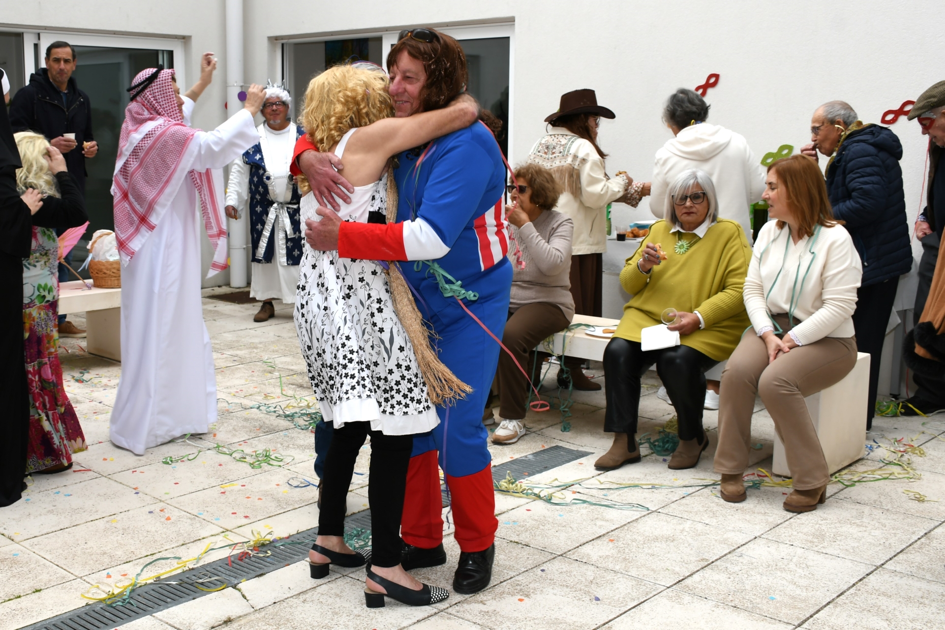 2025-03-05-carnaval-senior-com-muita-animacao-(141)