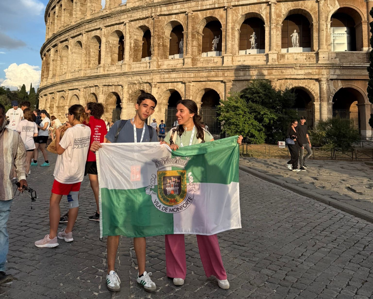2025-08-07-foto-jovens-de-monforte-no-jubileo-2025-em-roma-(102)