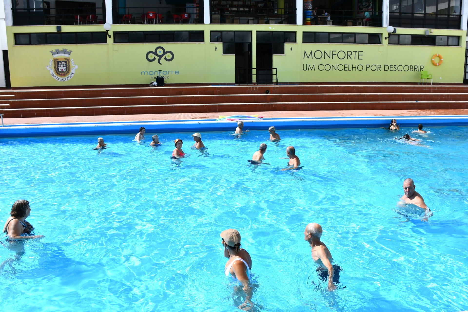 VERÃO COM HIDROGINÁSTICA PARA MAIORES DE 50