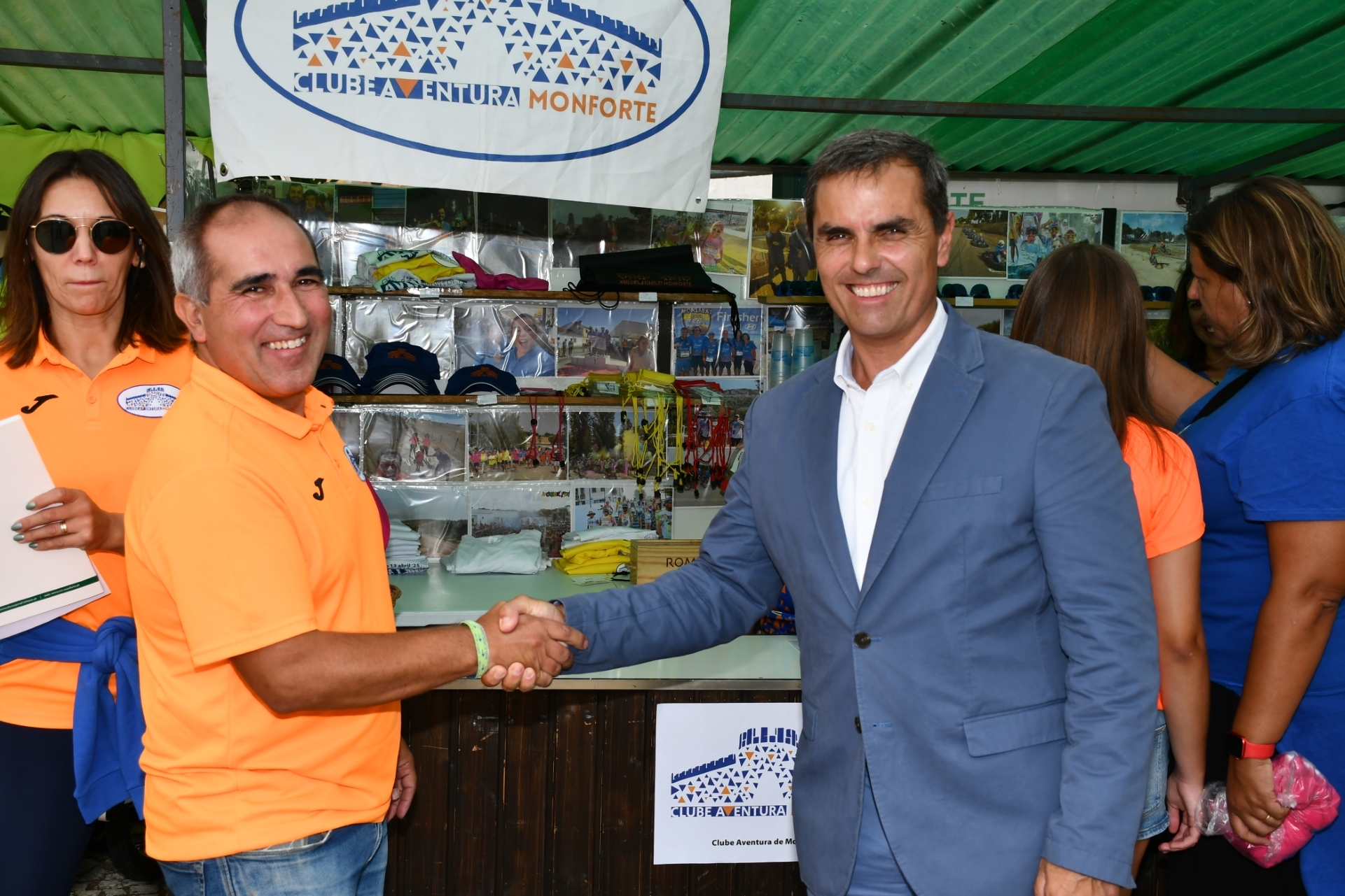 2025-10-15-foto-municipio-cede-instalacoes-a-coletividades-(14)