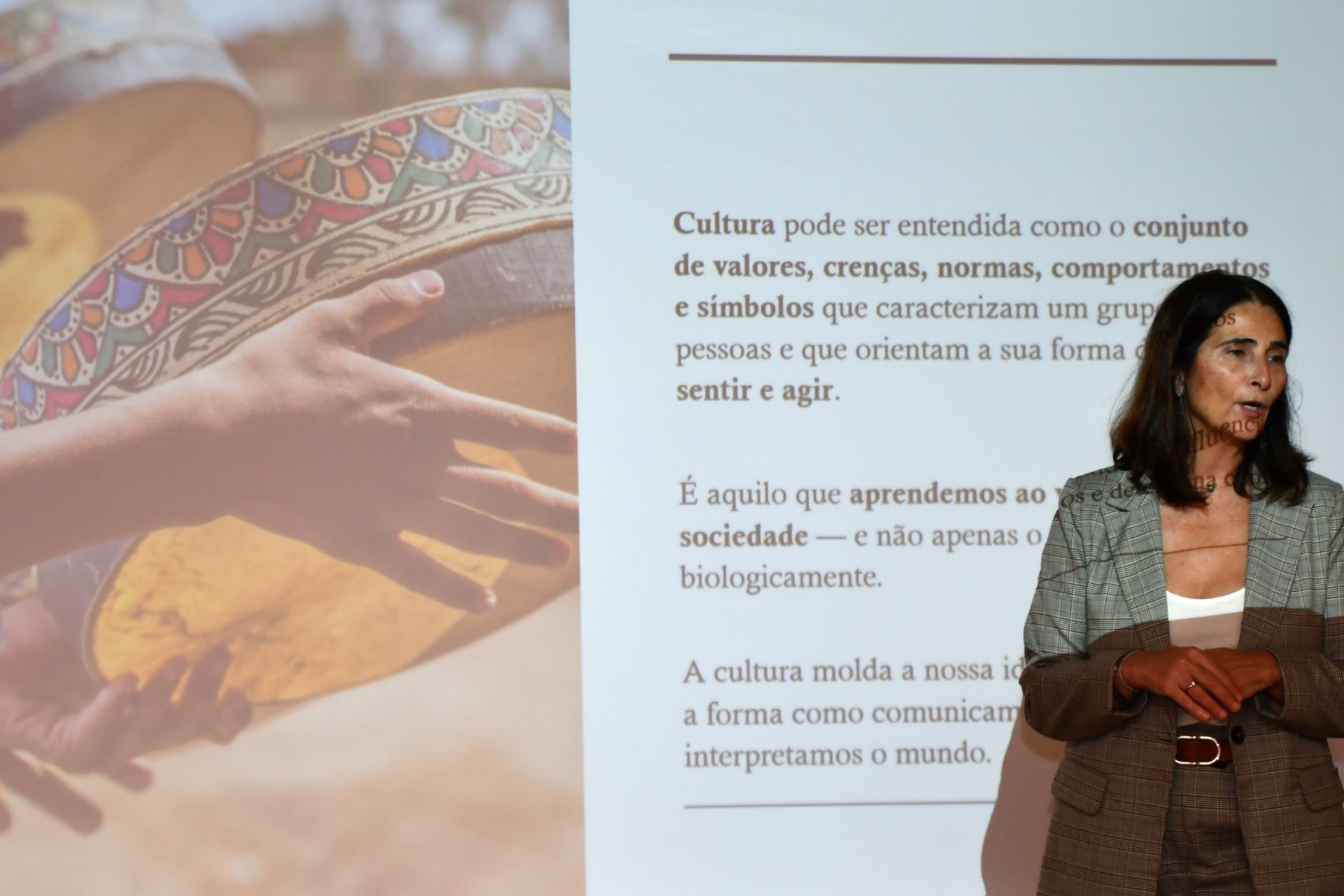 2025-10-28-foto-culturas-diferentes-caminhos-iguais-(105)