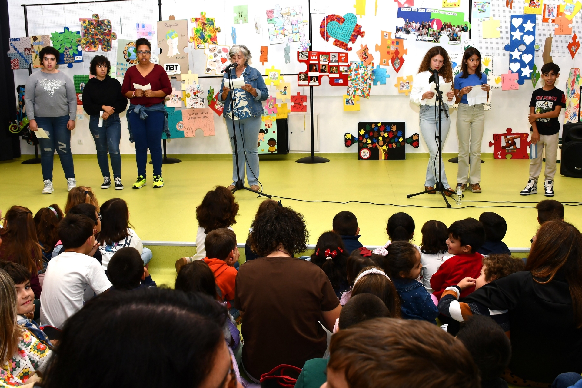 2025-10-29-foto-puzzles-sensibilizam-para-a-erradicacao-da-pobreza-e-igualdade-(112)