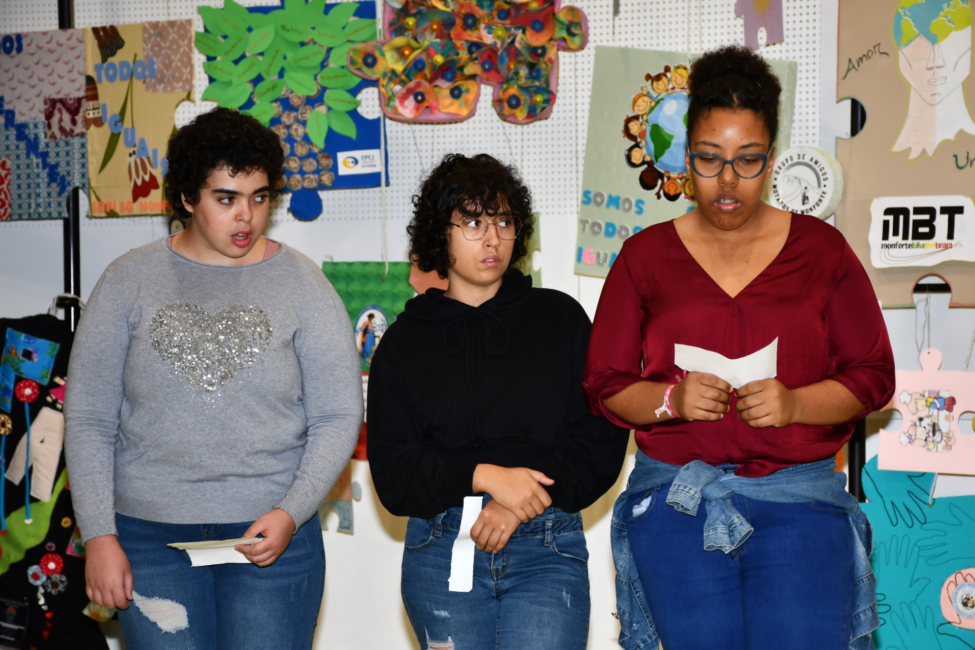 2025-10-29-foto-puzzles-sensibilizam-para-a-erradicacao-da-pobreza-e-igualdade-(114)