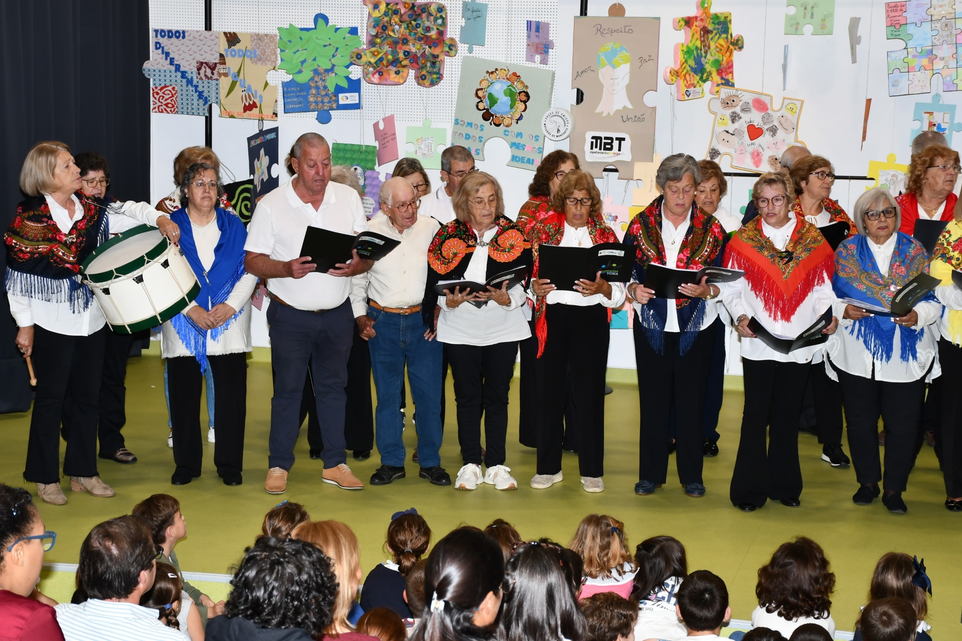 2025-10-29-foto-puzzles-sensibilizam-para-a-erradicacao-da-pobreza-e-igualdade-(122)