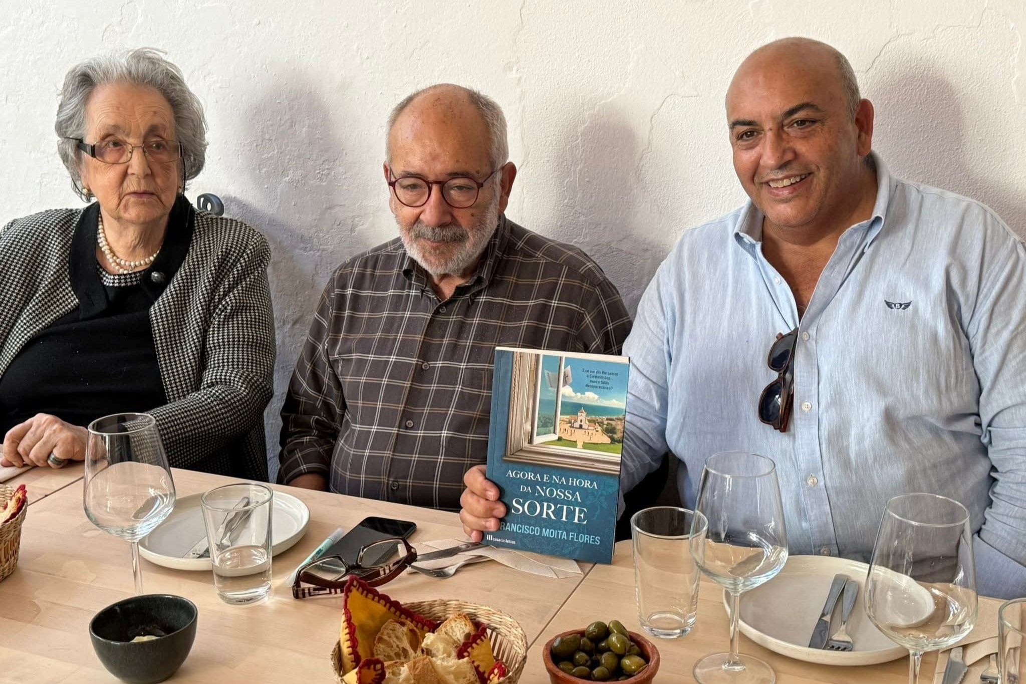 2025-10-30-foto-clube-de-leitura-no-alertejo-(11)