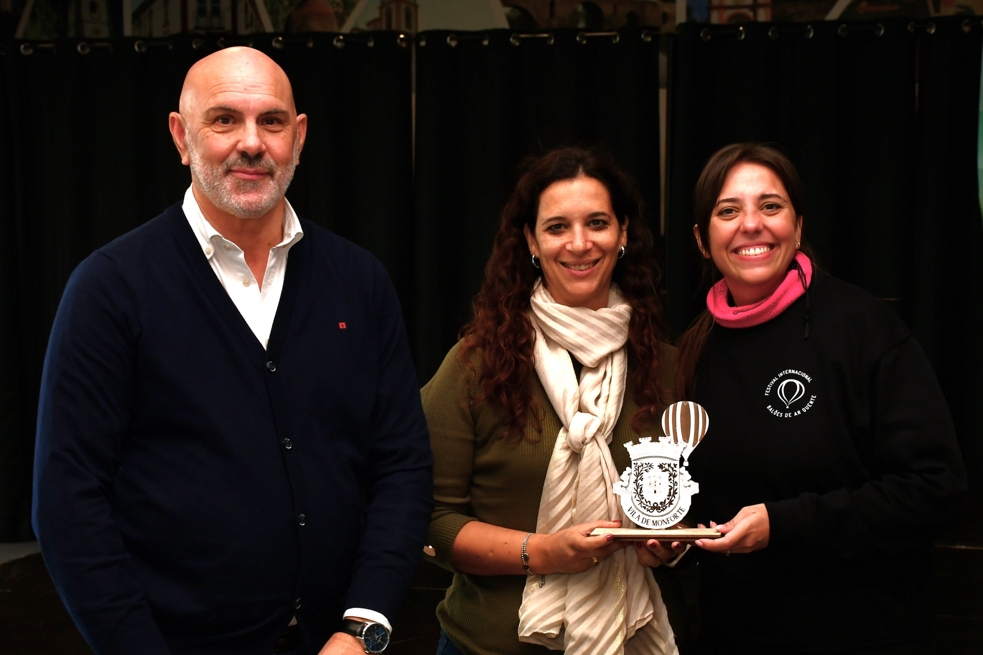 2025-11-17-foto-festival-de-baloes-pilotos-ficam-em-terra-e-visitam-patrimonio-(122)