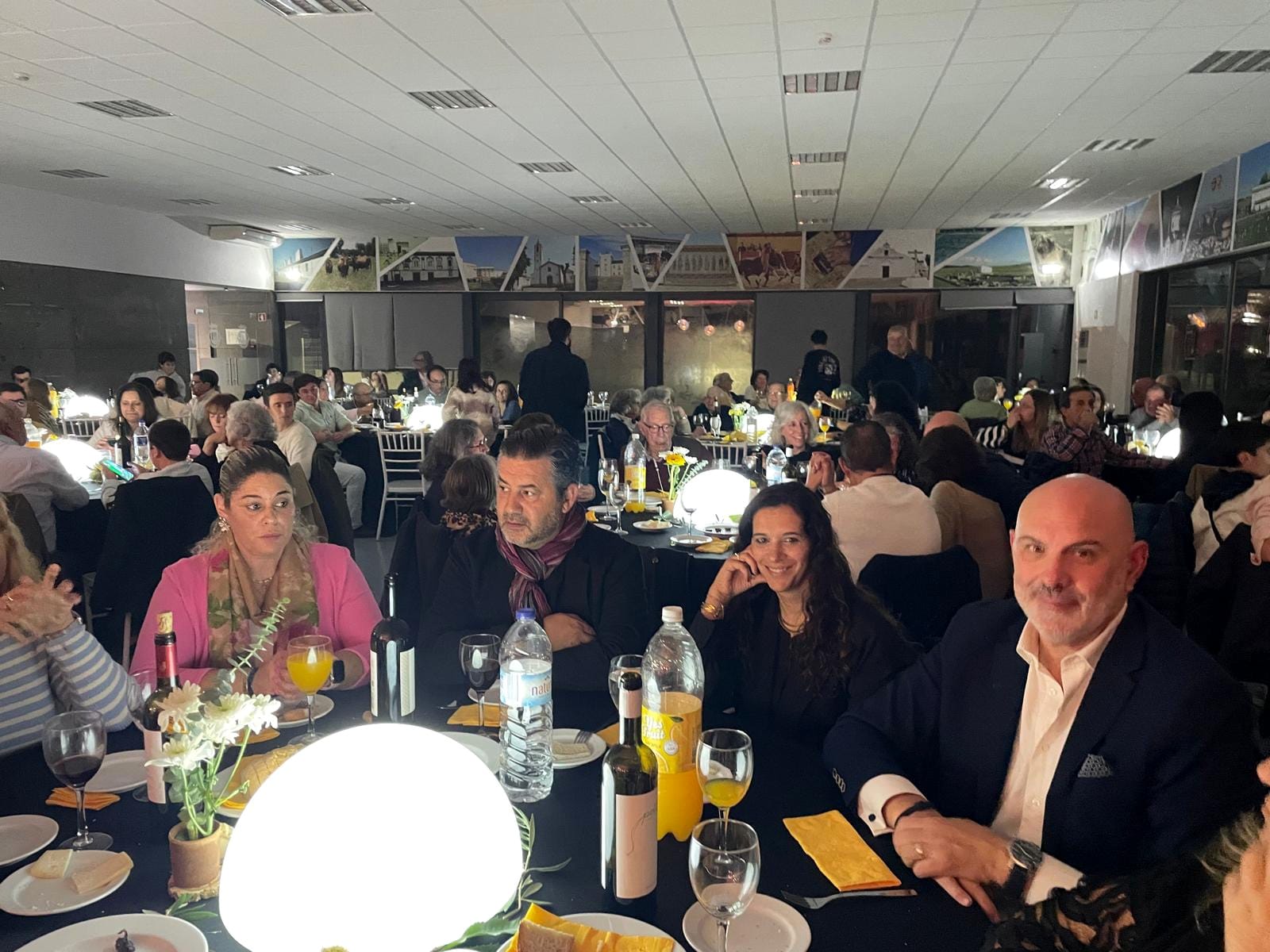 2025-11-17-foto-noticia-noite-de-fados-marcou-comemoracoes-dos-40-anos-dos-b-v-monforte-(106)