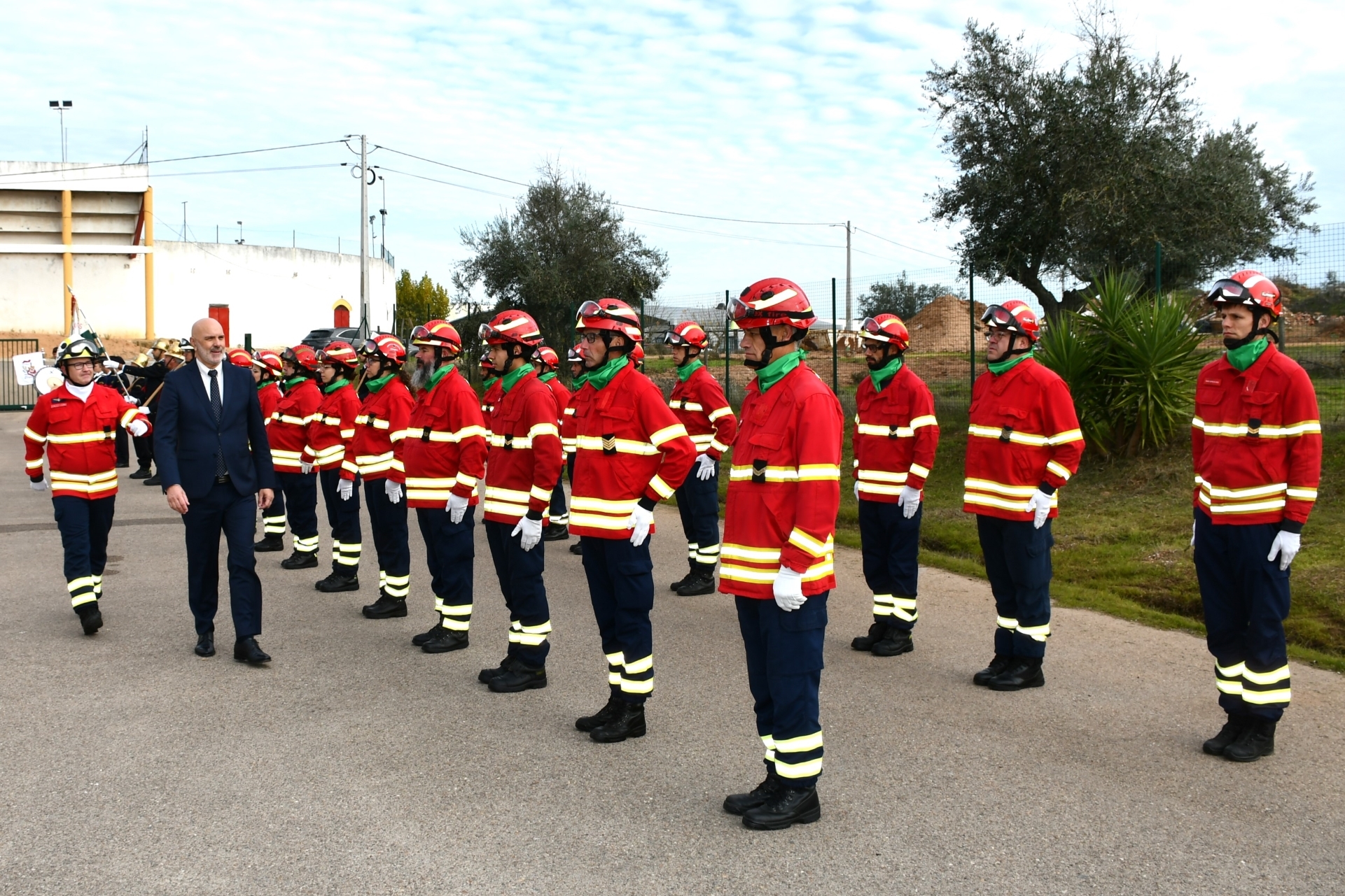 2025-11-25-foto-bombeiros-de-monforte-celebraram-40-aniversario-(100)