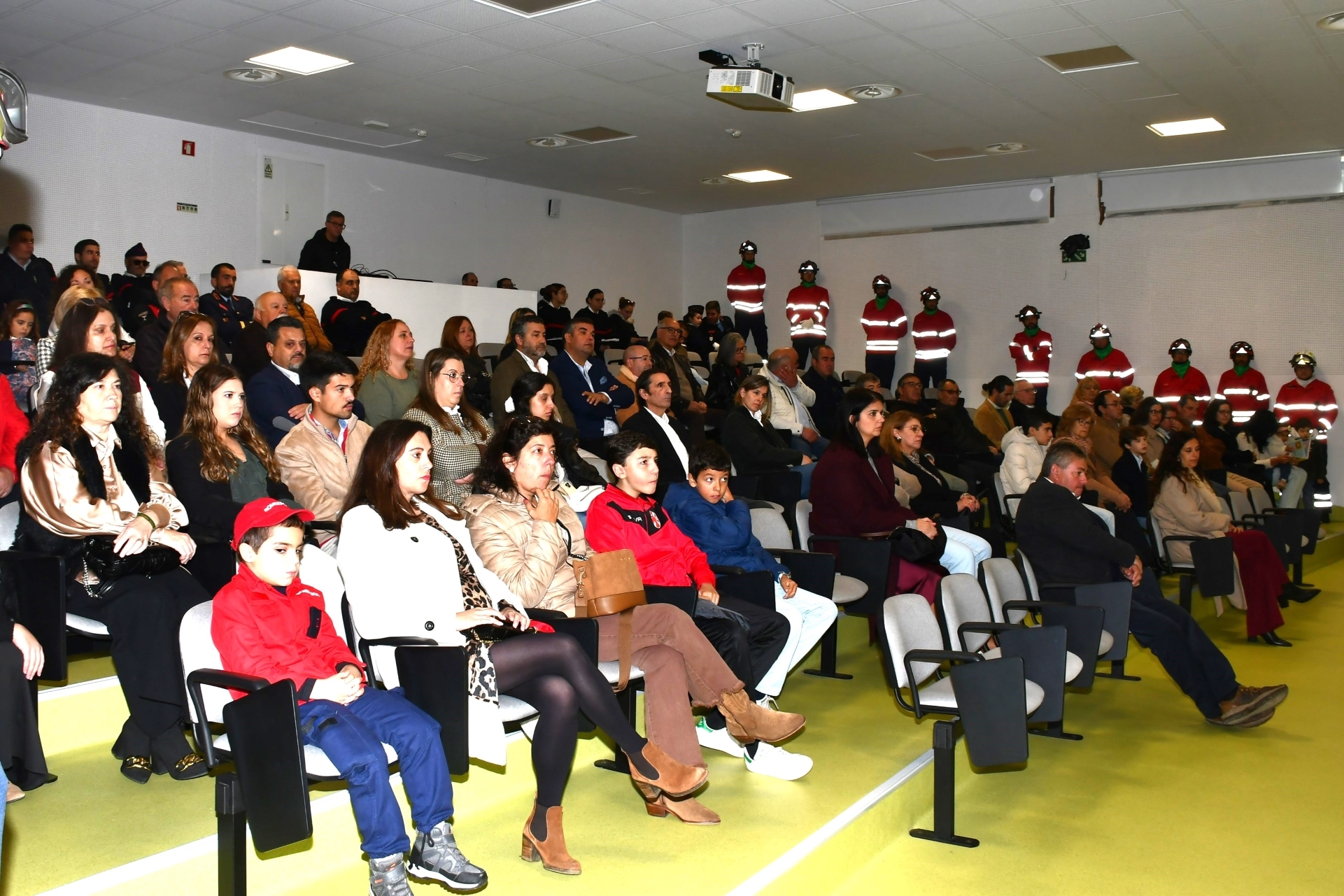 2025-11-25-foto-bombeiros-de-monforte-celebraram-40-aniversario-(130)