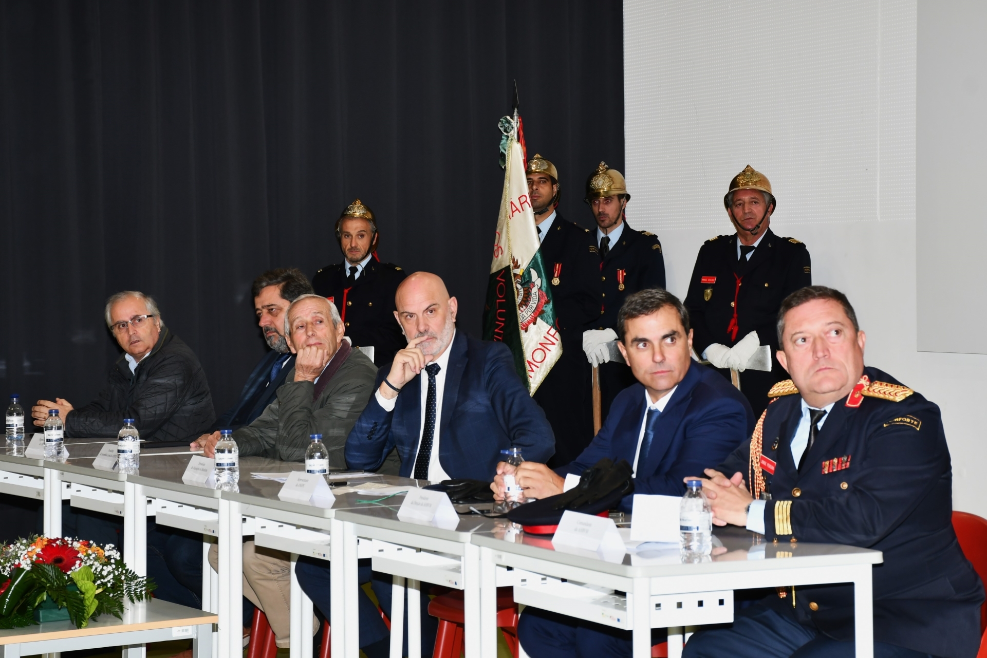 2025-11-25-foto-bombeiros-de-monforte-celebraram-40-aniversario-(147)