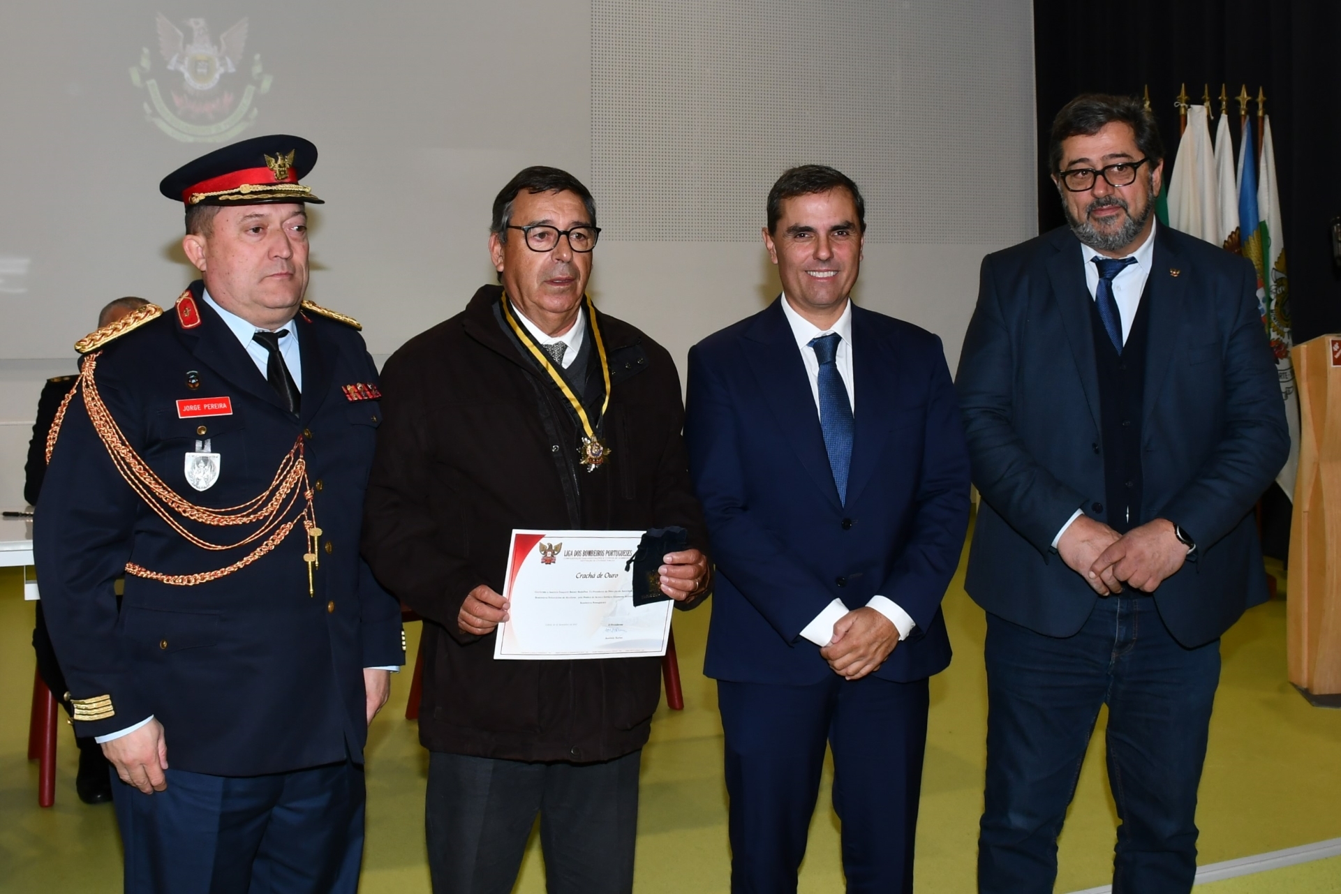 2025-11-25-foto-bombeiros-de-monforte-celebraram-40-aniversario-(152)