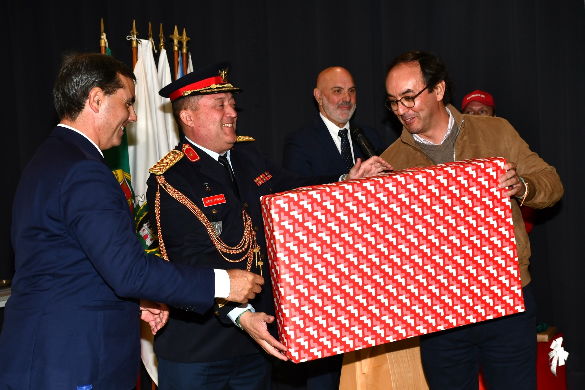 2025-11-25-foto-bombeiros-de-monforte-celebraram-40-aniversario-(161)