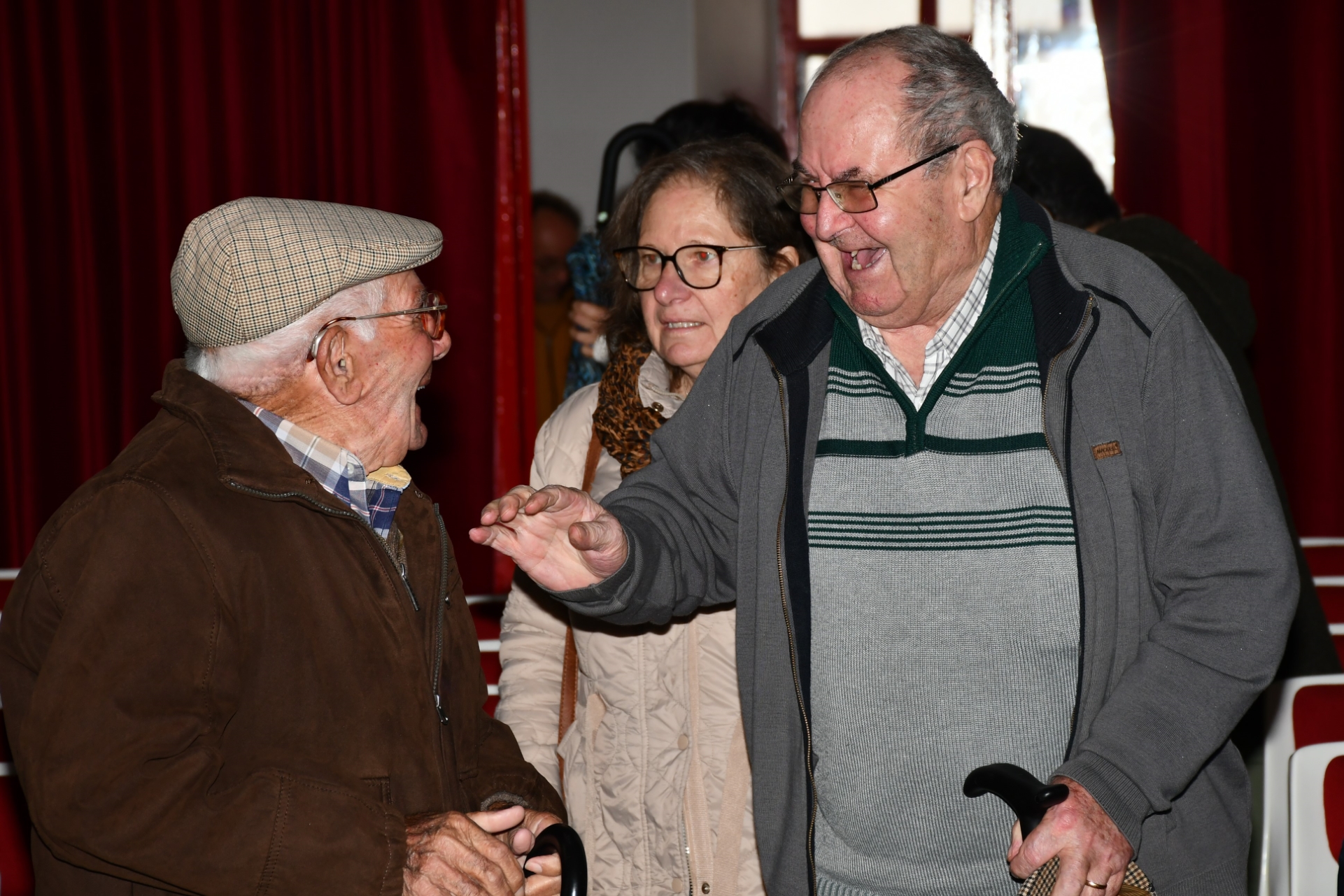 2025-11-26-foto-revista-a-bomba-regressou-ao-palco-(102)