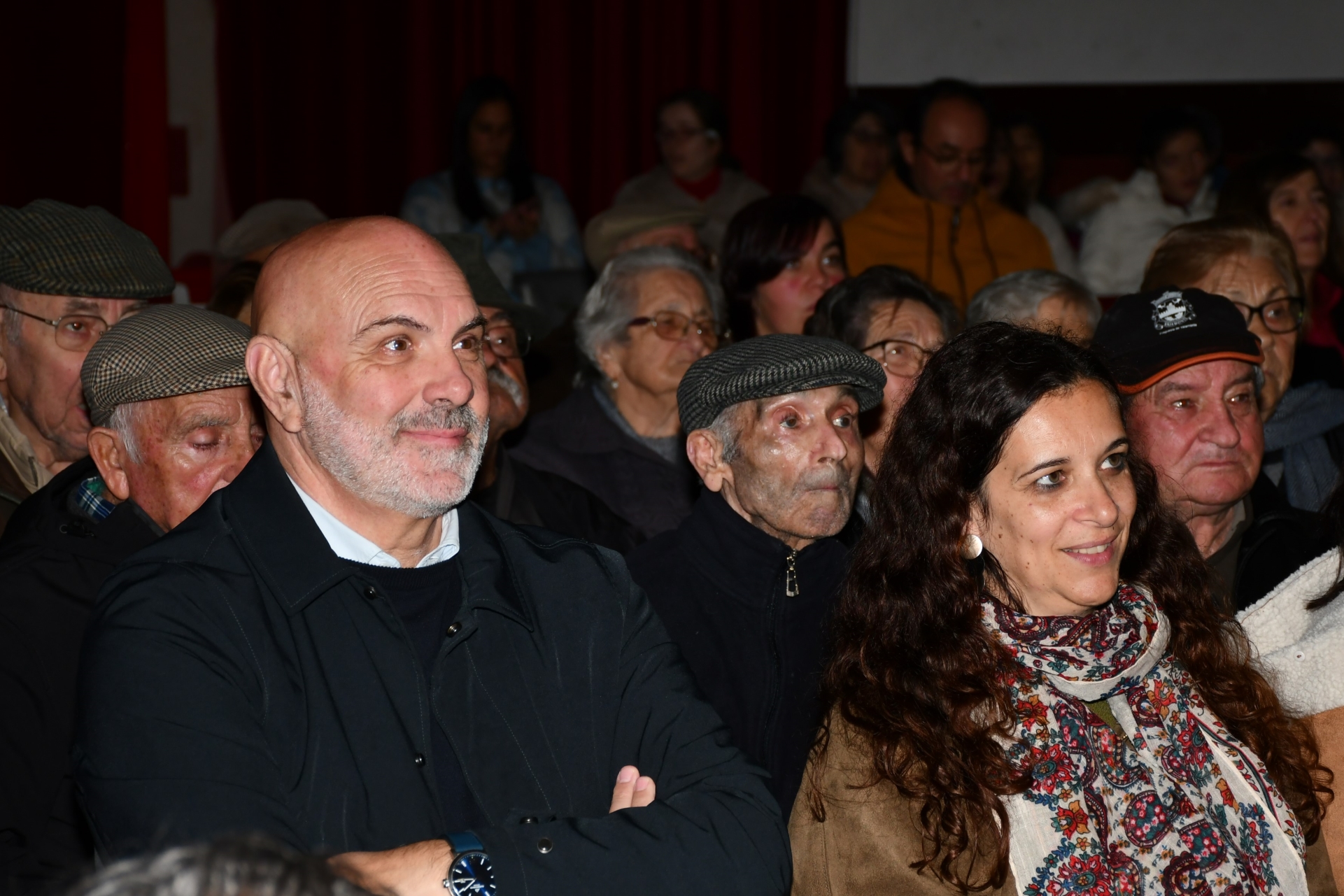 2025-11-26-foto-revista-a-bomba-regressou-ao-palco-(107)