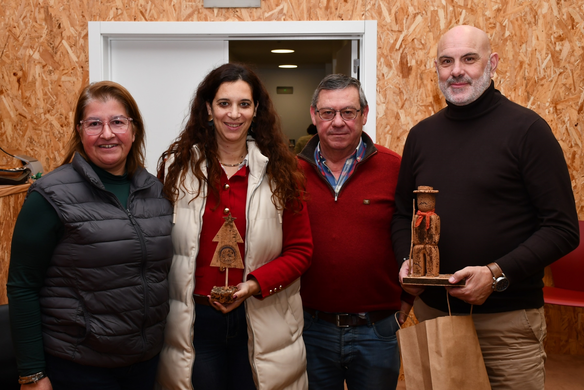 2025-12-19-foto-executivo-reune-com-associacoes-(107)