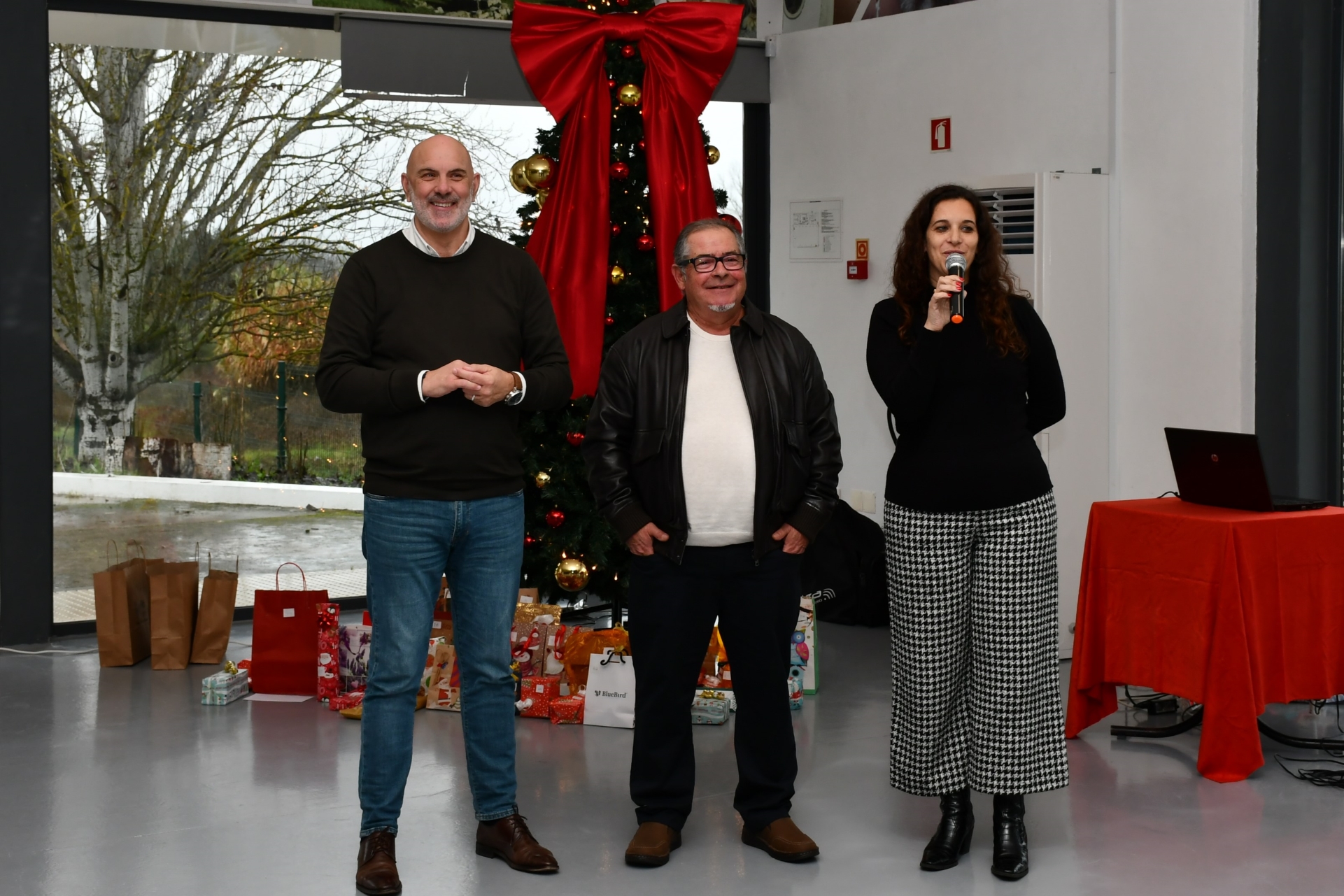 2025-12-19-foto-universidade-senior-festeja-natal-(115)