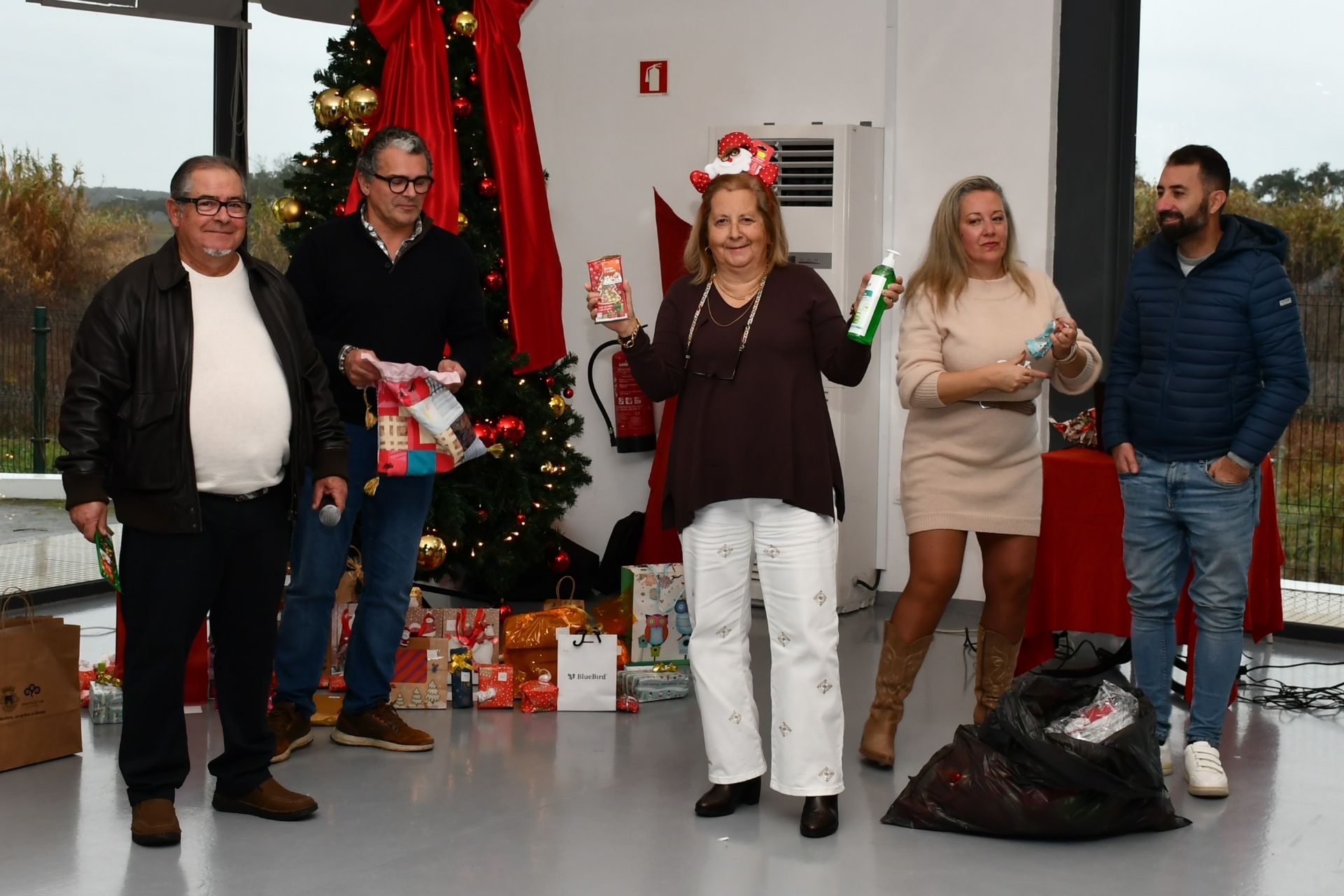 2025-12-19-foto-universidade-senior-festeja-natal-(121)