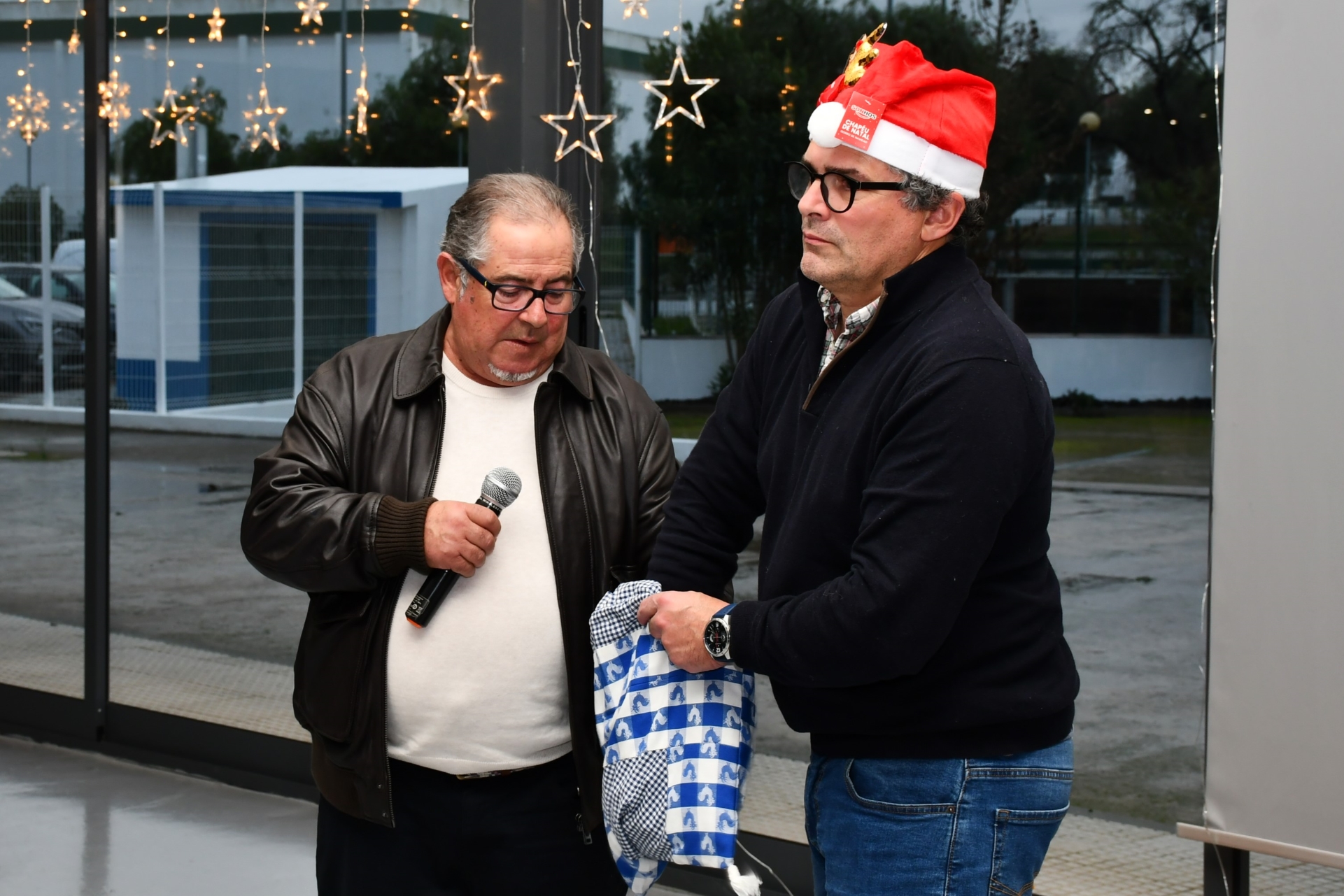 2025-12-19-foto-universidade-senior-festeja-natal-(174)