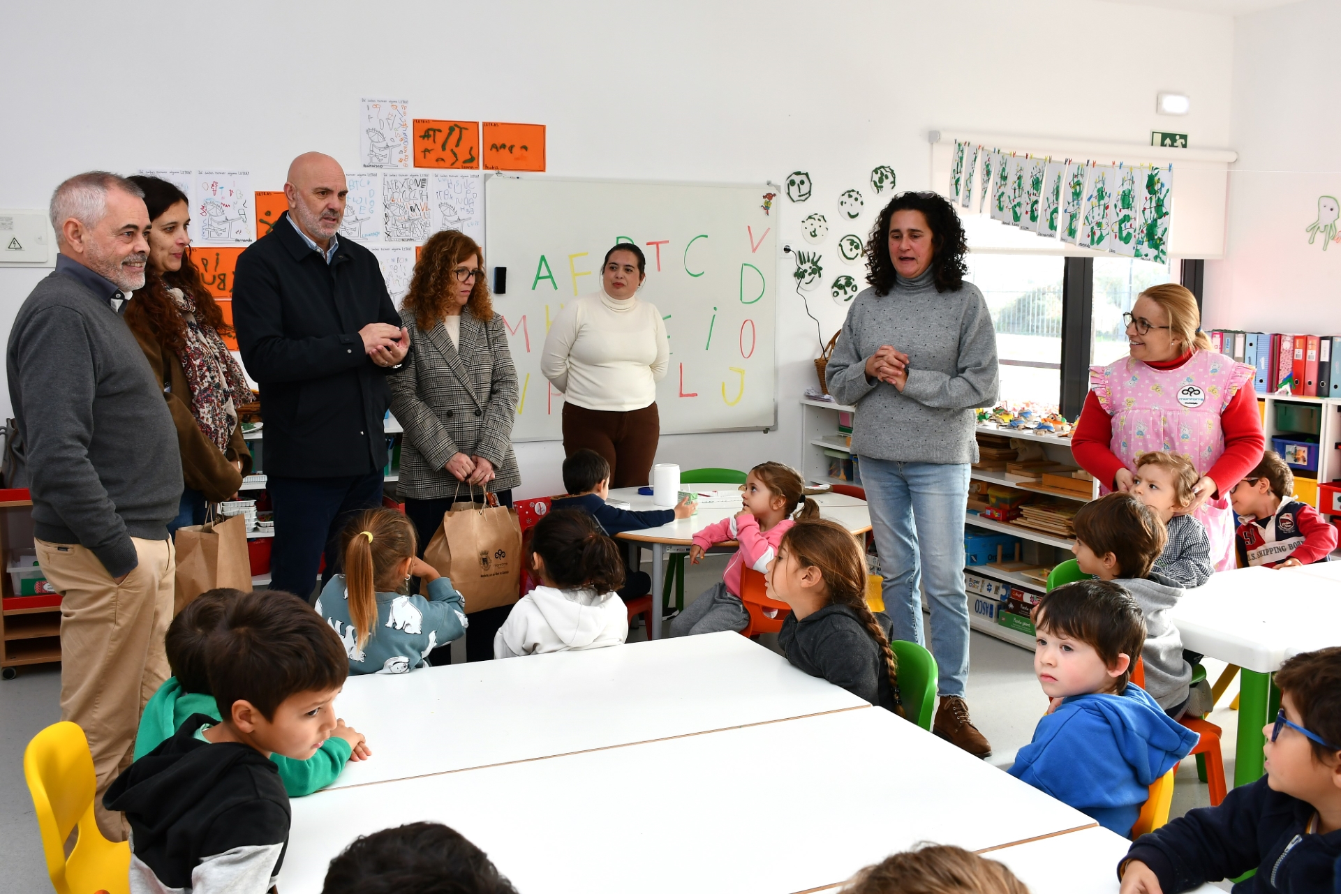 2025-12-2025-foto-municipio-oferece-chocolates-(127)