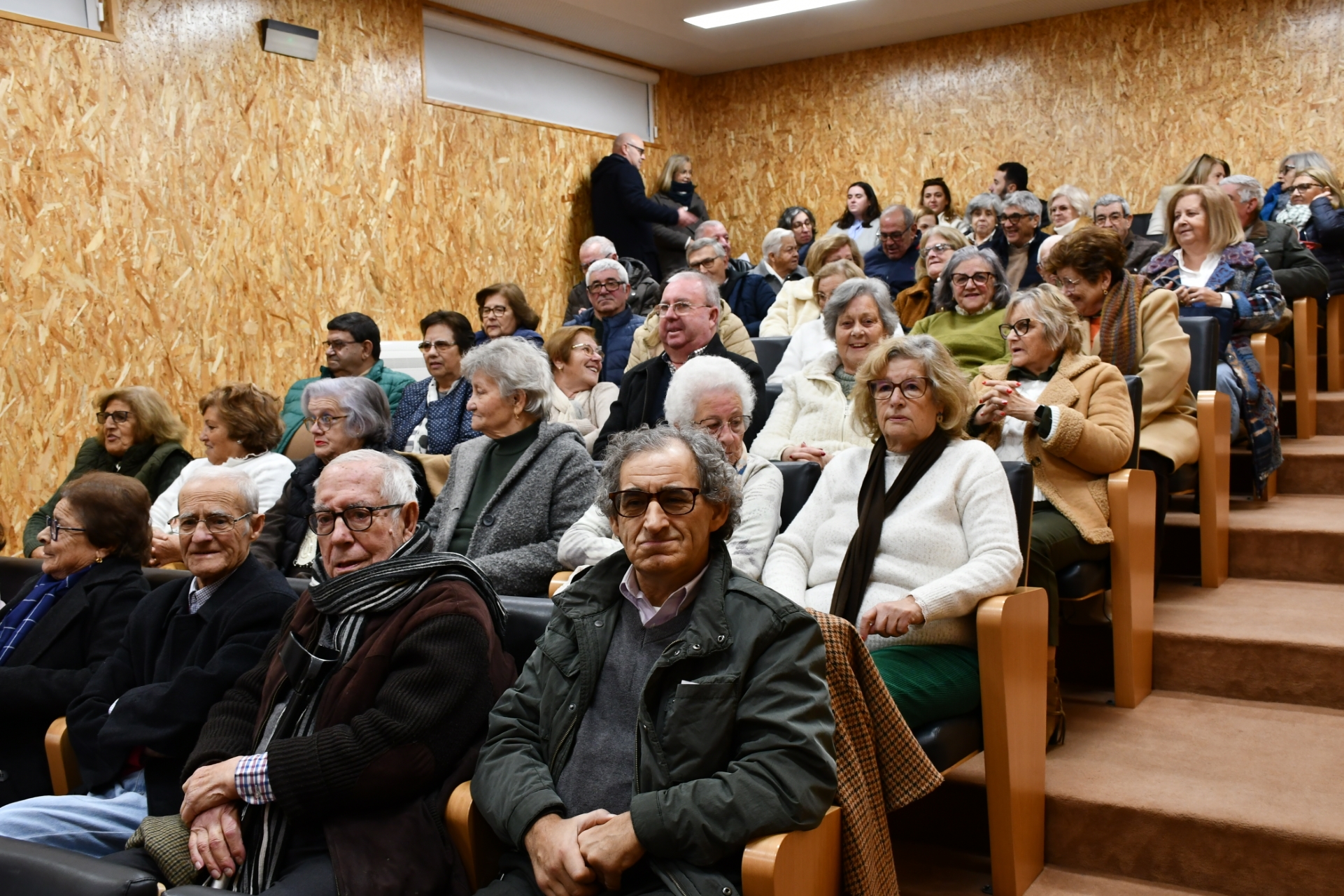 2026-01-06-foto-universidade-senior-festeja-13-aniversario-com-a-mae-imperfeita-(101)