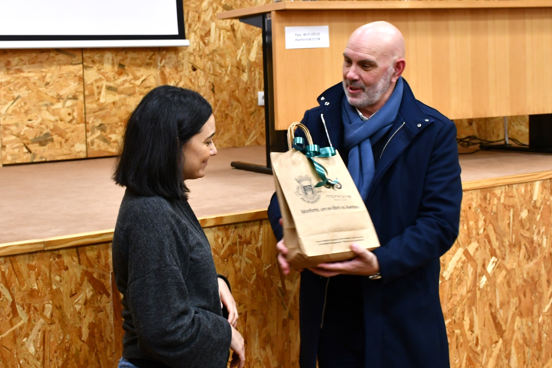 2026-01-06-foto-universidade-senior-festeja-13-aniversario-com-a-mae-imperfeita-(115)