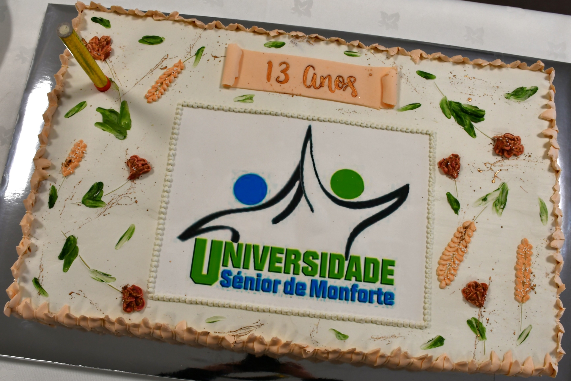 2026-01-06-foto-universidade-senior-festeja-13-aniversario-com-a-mae-imperfeita-(117)