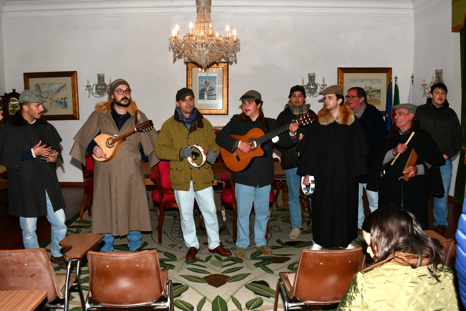 2026-01-07-foto-grupo-cumpre-a-tradicao-de-cantar-as-janeiras-(112)