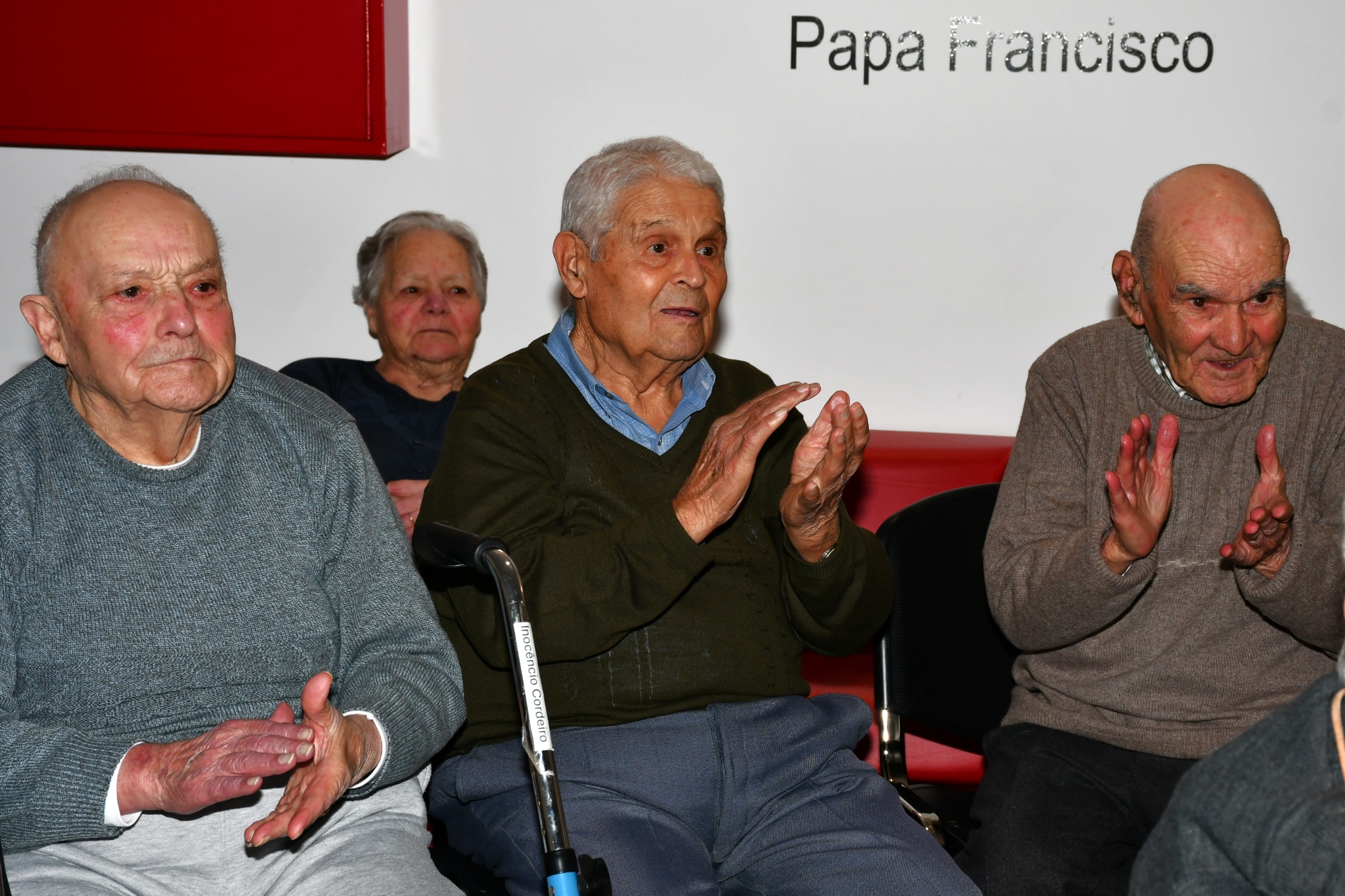 2026-01-09-foto-alunos-cantam-as-janeiras-(138)