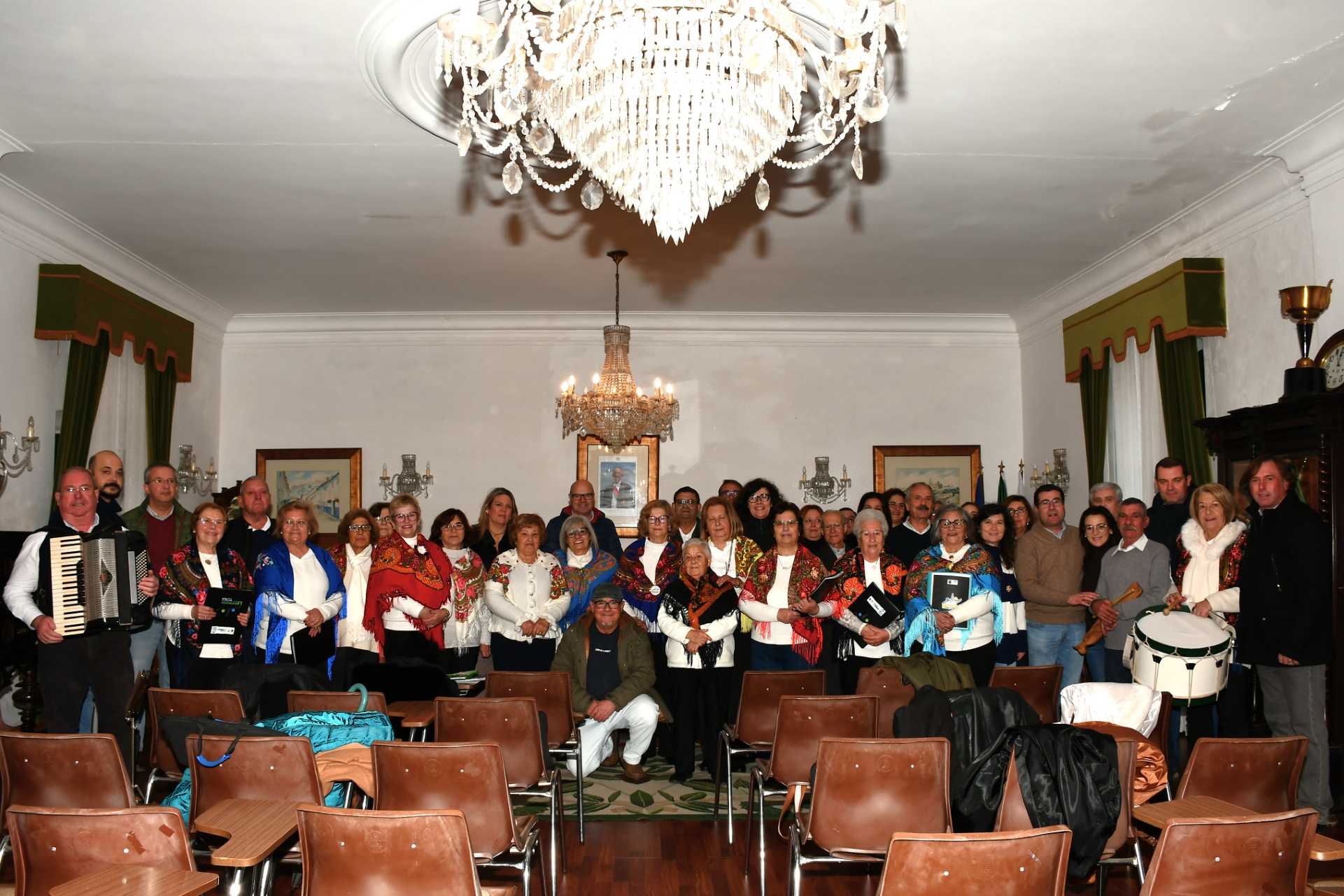 2026-01-09-foto-alunos-cantam-as-janeiras-(152)