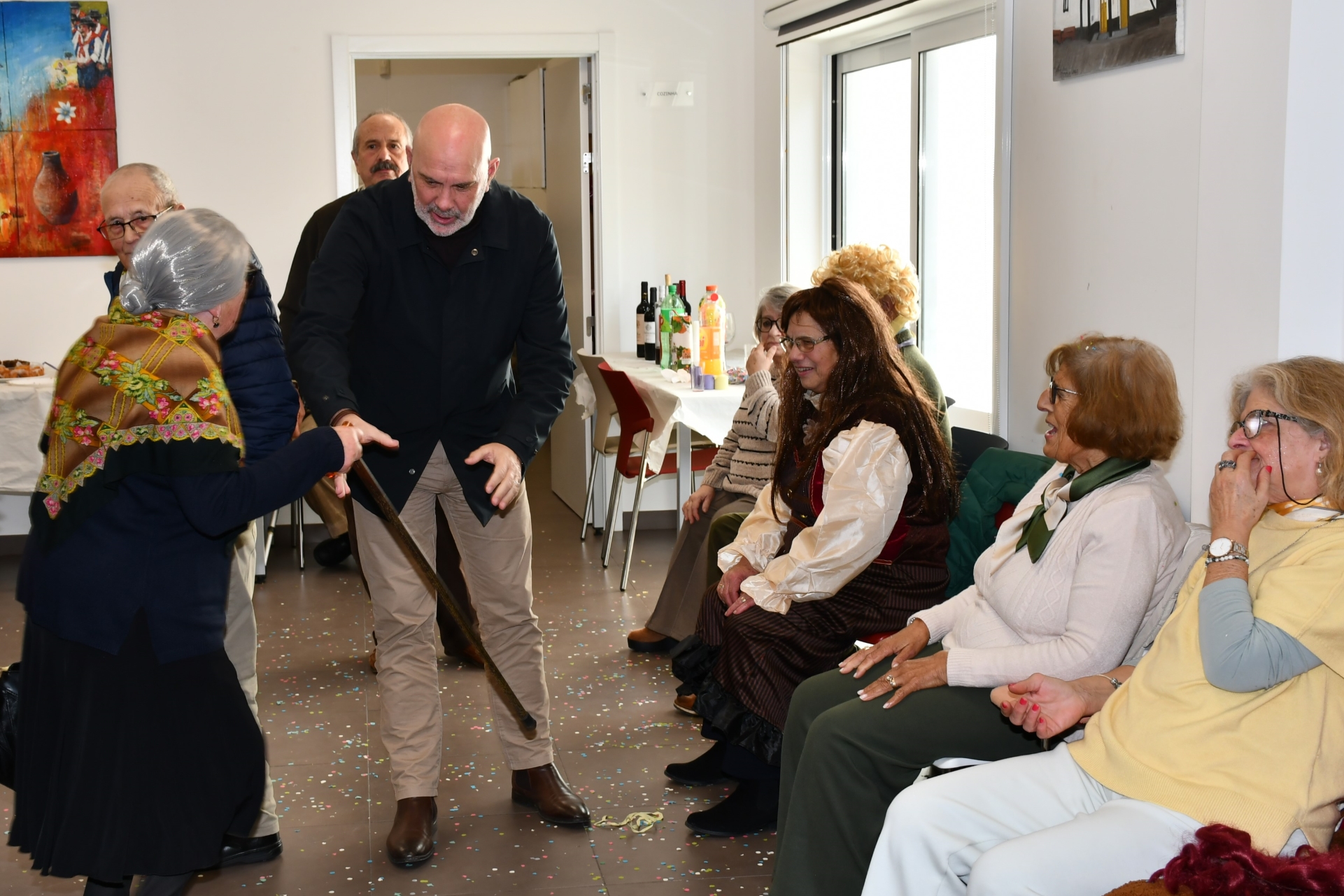 2026-02-18-foto-universidade-senior-festeja-carnaval-(115)