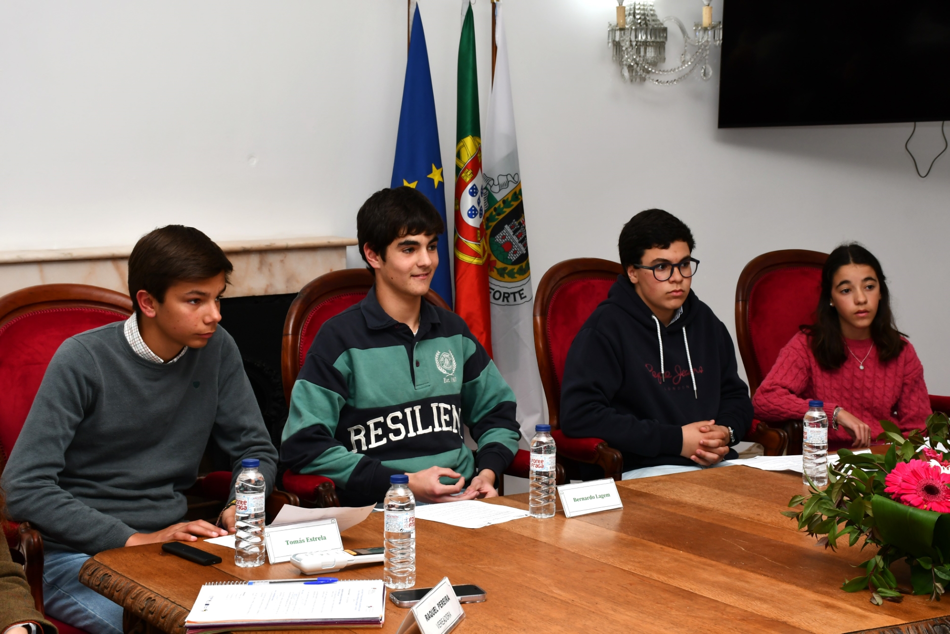 2026-03-23-foto-alunos-debatem-participacao-democratica-(124)