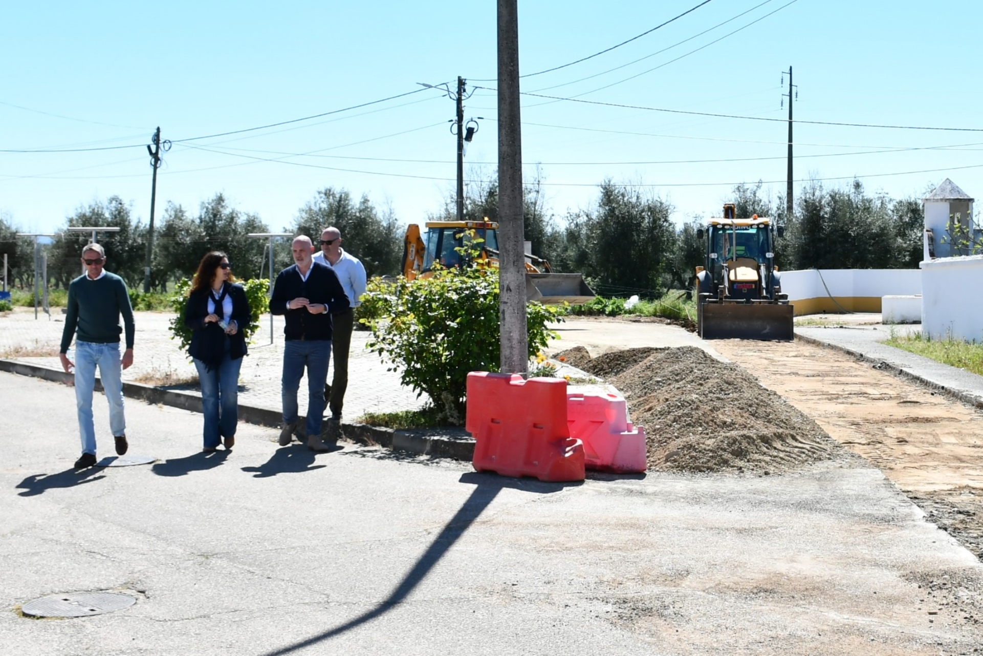 2026-03-31-foto-construcao-de-coletor-de-drenagem-de-aguas-pluviais-(14)
