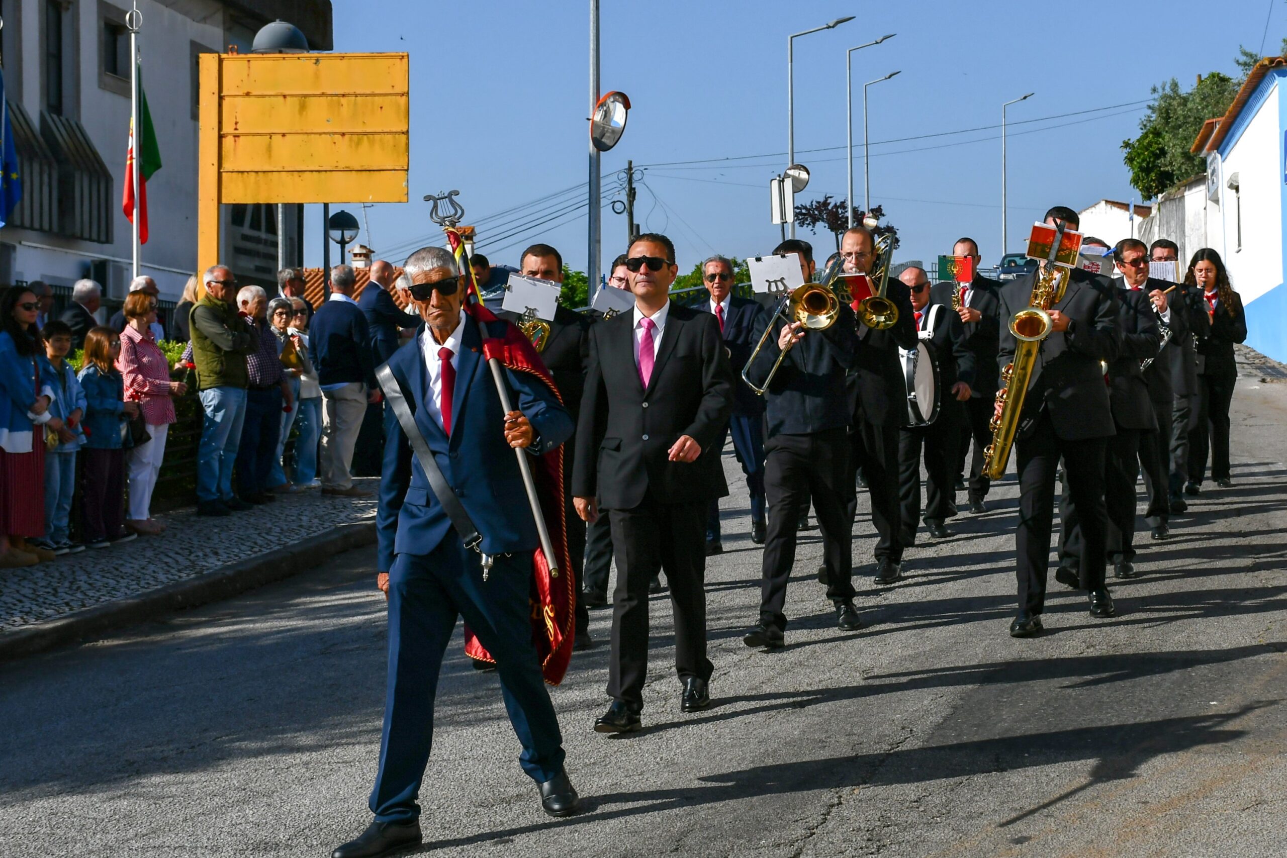 2026-04-28-foto-municipio-comemora-25-de-abril-homenageando-ex-presidentes-(102)