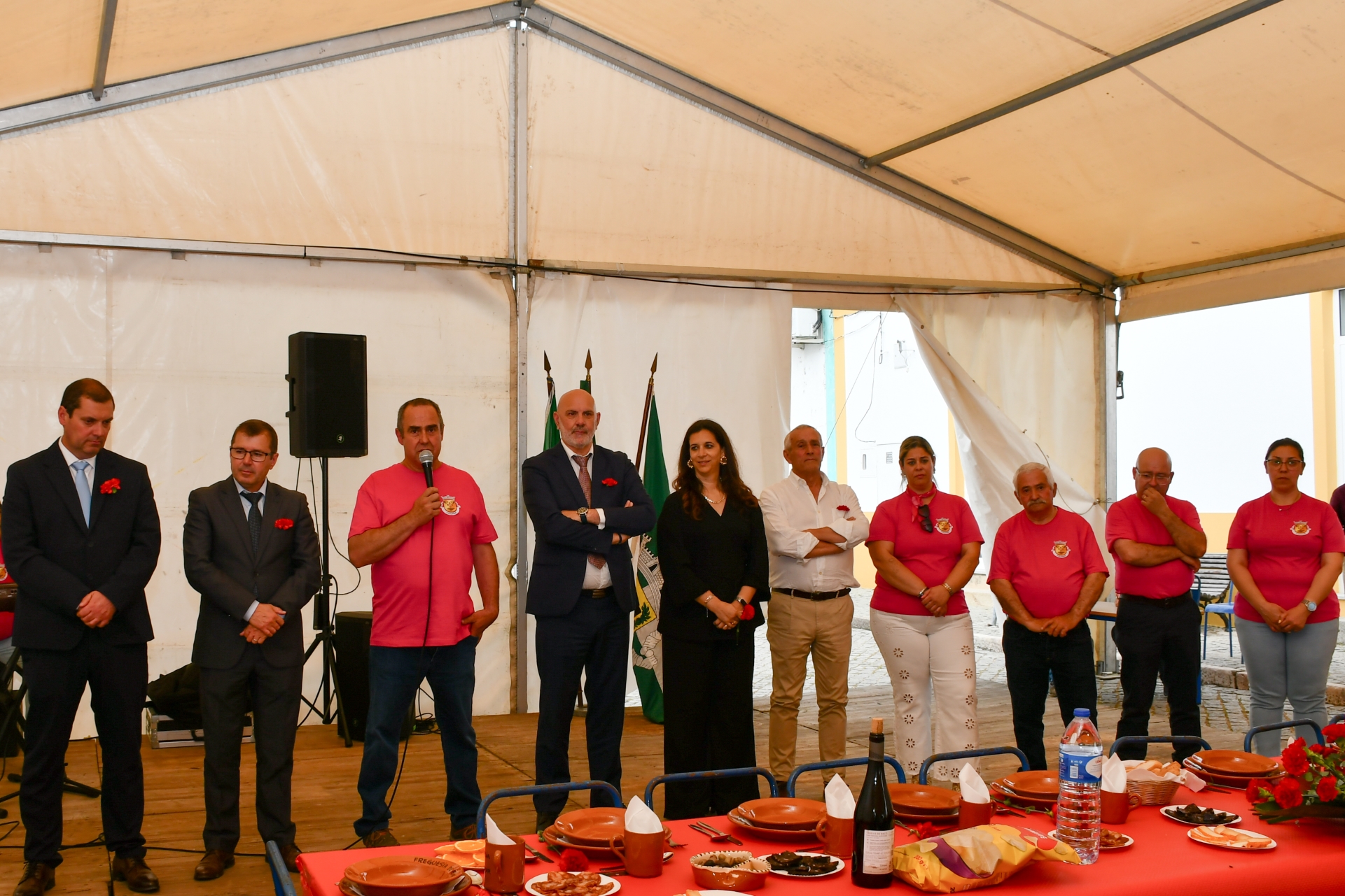 2026-04-28-foto-municipio-comemora-25-de-abril-homenageando-ex-presidentes-(111)